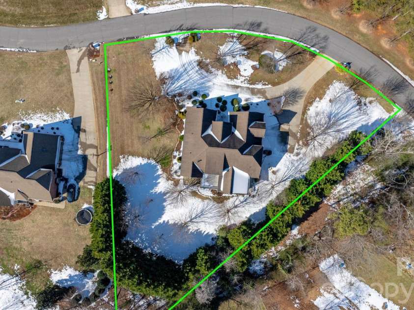 2301 Willow Creek Drive, Newton, NC 28658.  MLS# CAR4335777, YatesRealty ID 31076. 