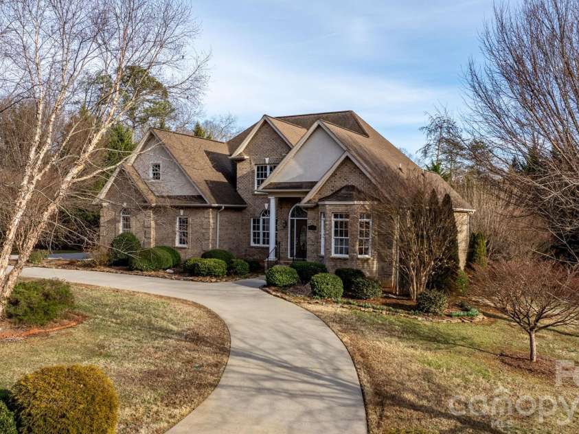 2301 Willow Creek Drive, Newton, NC 28658.  MLS# CAR4335777, YatesRealty ID 31076. 