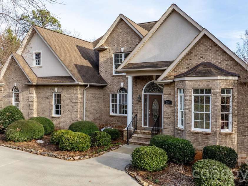 2301 Willow Creek Drive, Newton, NC 28658.  MLS# CAR4335777, YatesRealty ID 31076. 