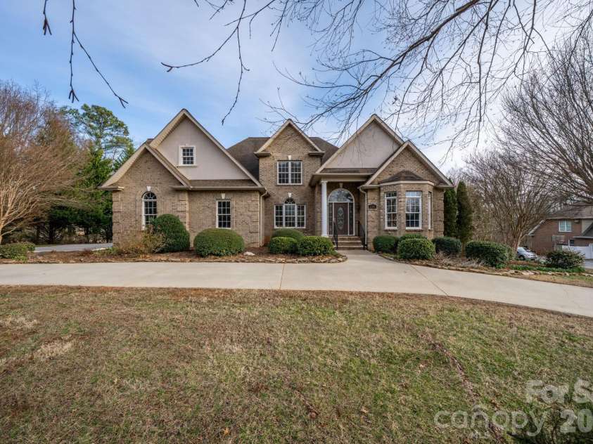 2301 Willow Creek Drive, Newton, NC 28658.  MLS# CAR4335777, YatesRealty ID 31076. 