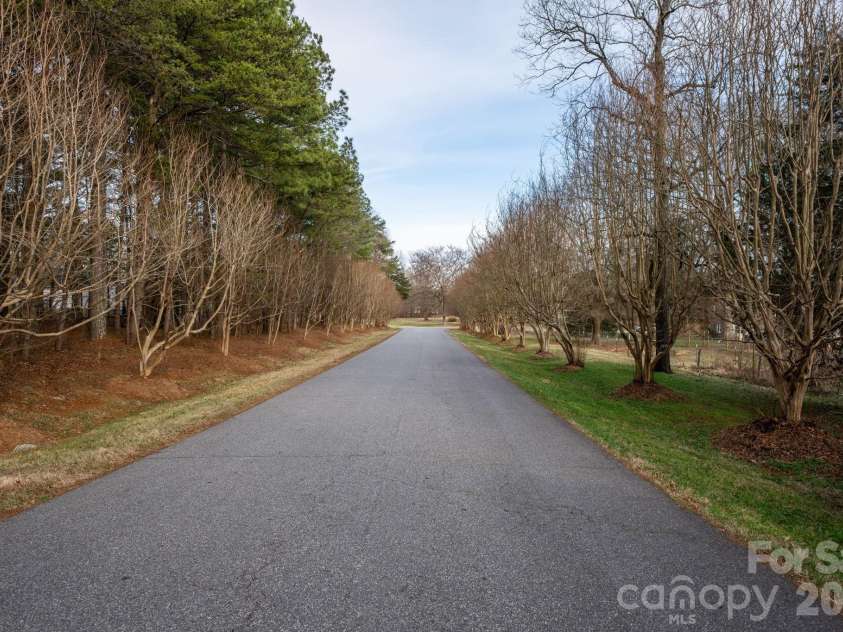 2301 Willow Creek Drive, Newton, NC 28658.  MLS# CAR4335777, YatesRealty ID 31076. 