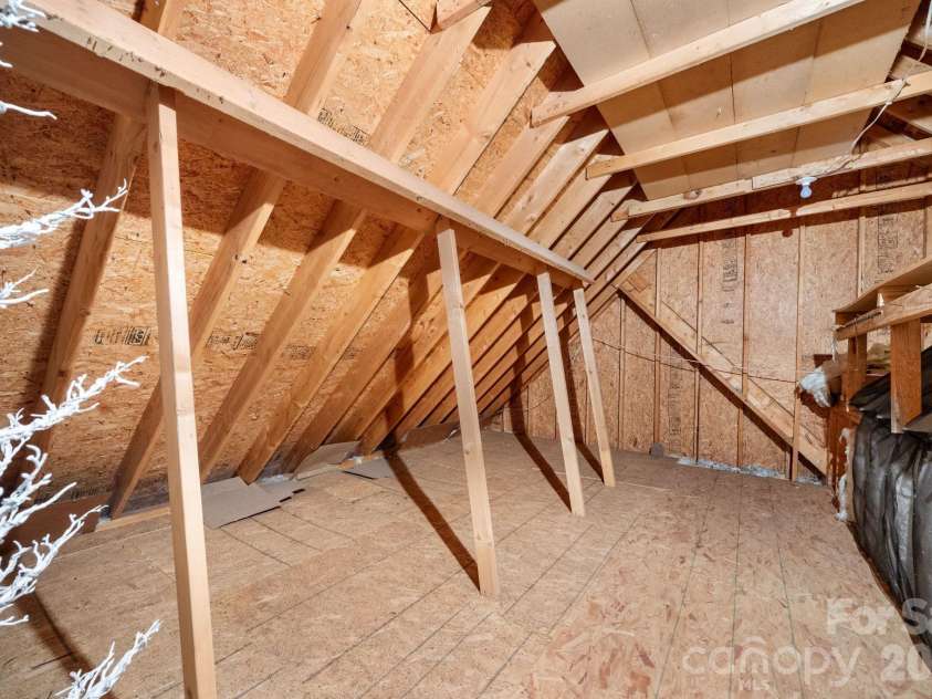 2301 Willow Creek Drive, Newton, NC 28658.  MLS# CAR4335777, YatesRealty ID 31076. 