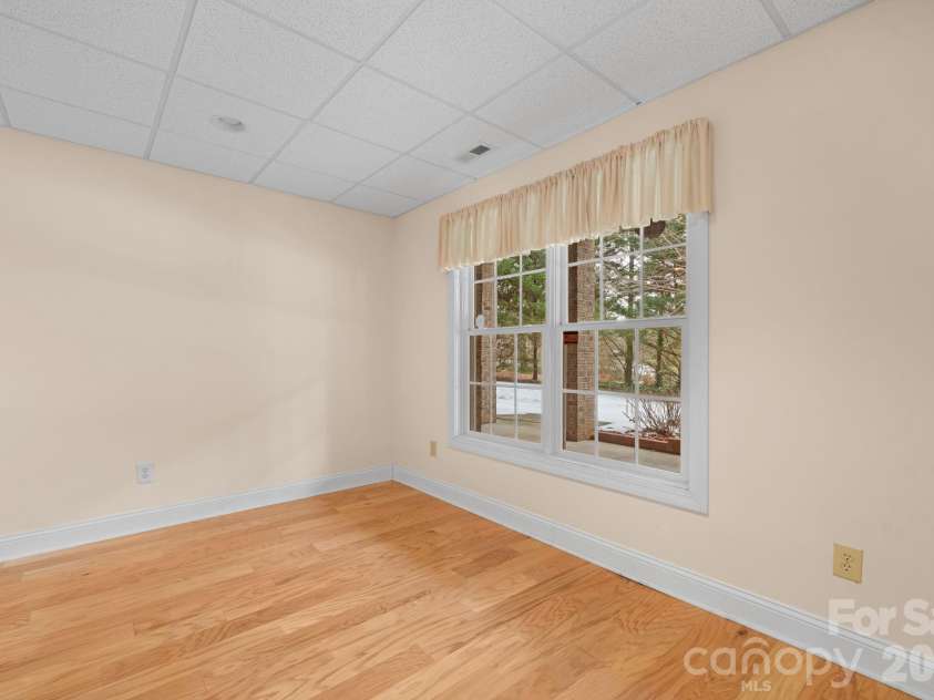 2301 Willow Creek Drive, Newton, NC 28658.  MLS# CAR4335777, YatesRealty ID 31076. 