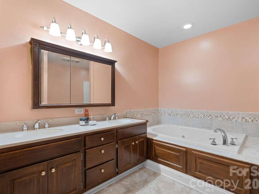 2301 Willow Creek Drive, Newton, NC 28658.  MLS# CAR4335777, YatesRealty ID 31076. 