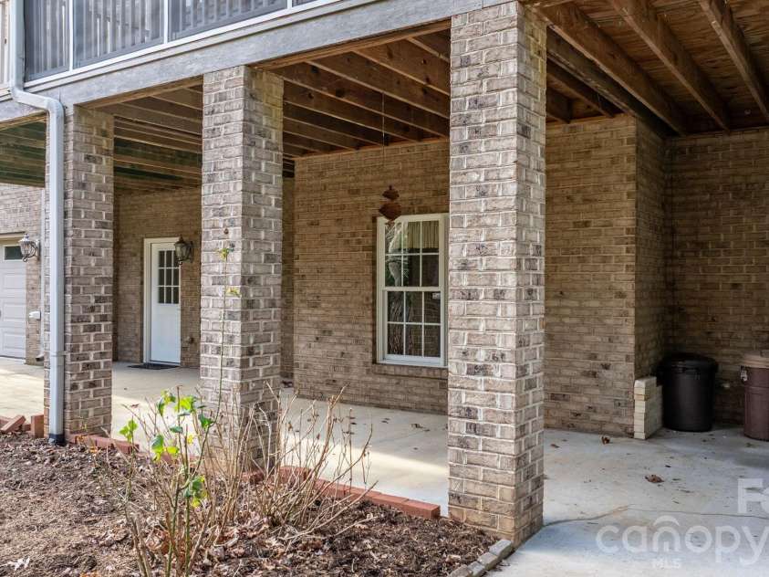 2301 Willow Creek Drive, Newton, NC 28658.  MLS# CAR4335777, YatesRealty ID 31076. 