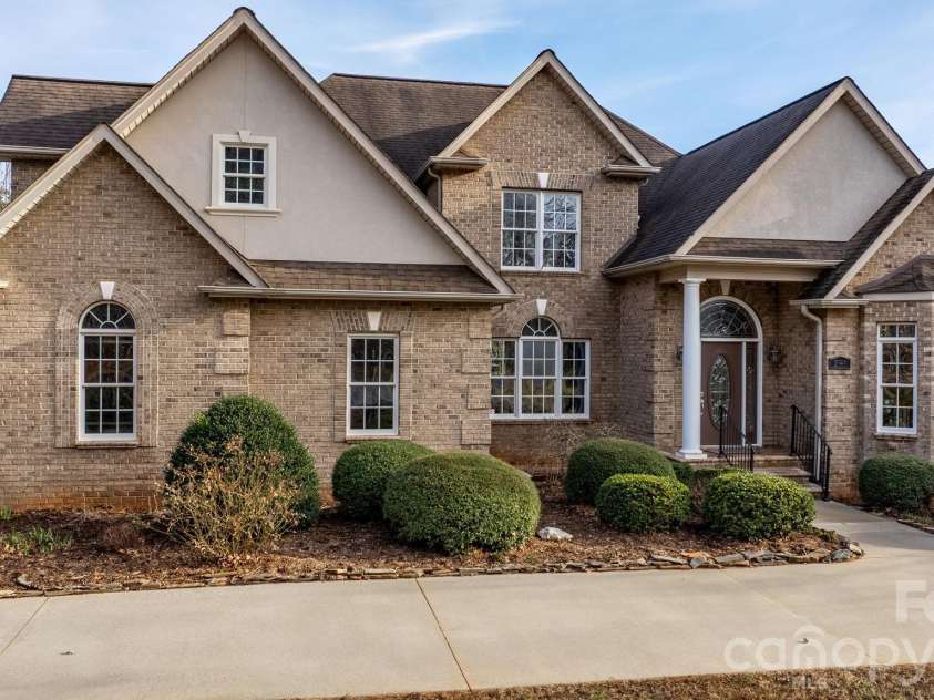 2301 Willow Creek Drive, Newton, NC 28658.  MLS# CAR4335777, YatesRealty ID 31076. 