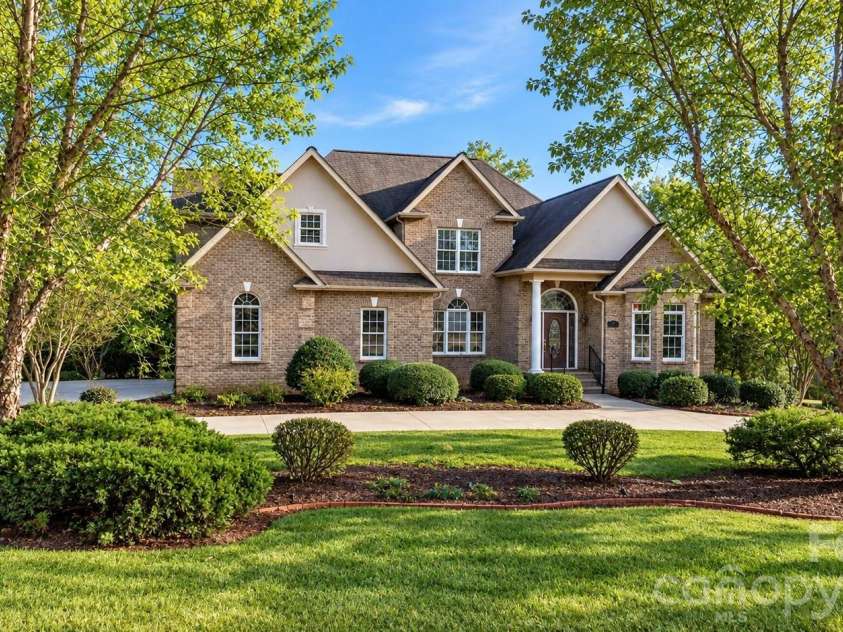 2301 Willow Creek Drive, Newton, NC 28658.  MLS# CAR4335777, YatesRealty ID 31076. 