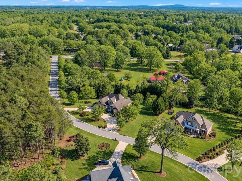 2301 Willow Creek Drive, Newton, NC 28658.  MLS# CAR4335777, YatesRealty ID 31076. 