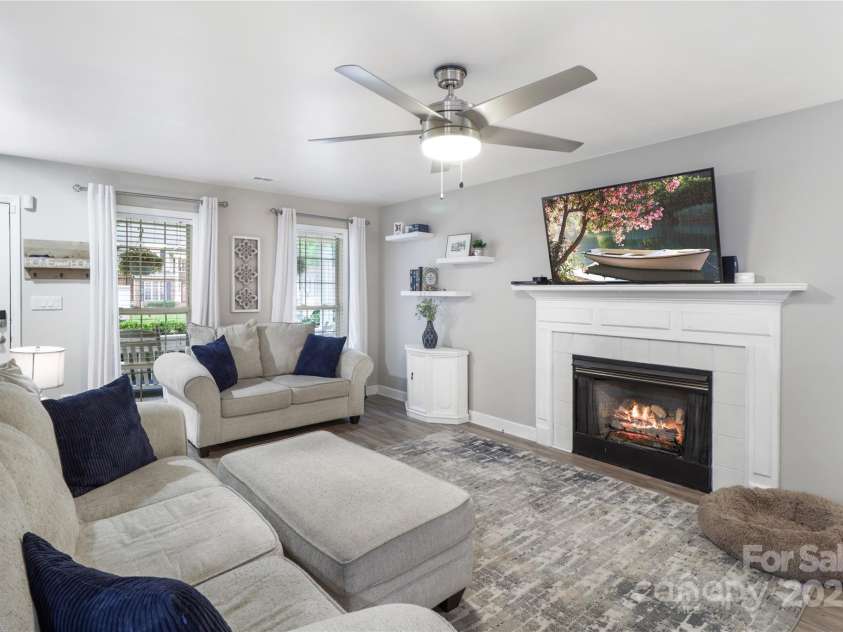 3705 Chesapeake Place, Waxhaw, NC 28173.  MLS# CAR4274348, YatesRealty ID 31077. Living Room