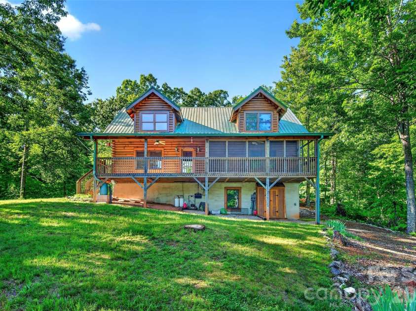 545 Mountain Crest Drive, Marion, NC 28752.  MLS# CAR4385852, YatesRealty ID 31077. 