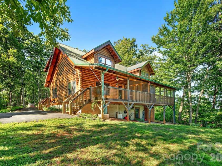 545 Mountain Crest Drive, Marion, NC 28752.  MLS# CAR4385852, YatesRealty ID 31077. 