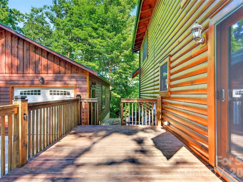 545 Mountain Crest Drive, Marion, NC 28752.  MLS# CAR4385852, YatesRealty ID 31077. 