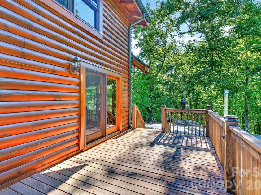 545 Mountain Crest Drive, Marion, NC 28752.  MLS# CAR4385852, YatesRealty ID 31077. 