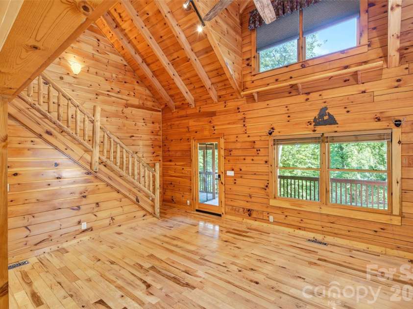 545 Mountain Crest Drive, Marion, NC 28752.  MLS# CAR4385852, YatesRealty ID 31077. Living Room