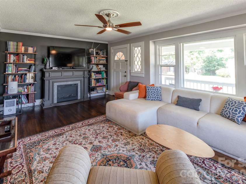 1101 Oakwood Avenue, Kannapolis, NC 28081.  MLS# CAR4392168, YatesRealty ID 31078. 