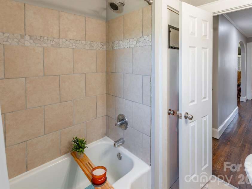 1101 Oakwood Avenue, Kannapolis, NC 28081.  MLS# CAR4392168, YatesRealty ID 31078. 