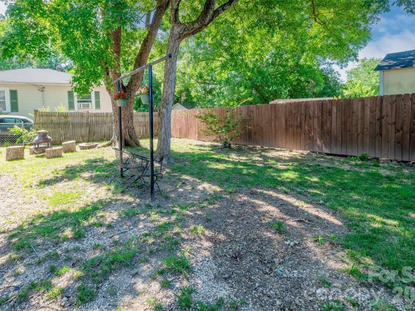 1101 Oakwood Avenue, Kannapolis, NC 28081.  MLS# CAR4392168, YatesRealty ID 31078. 