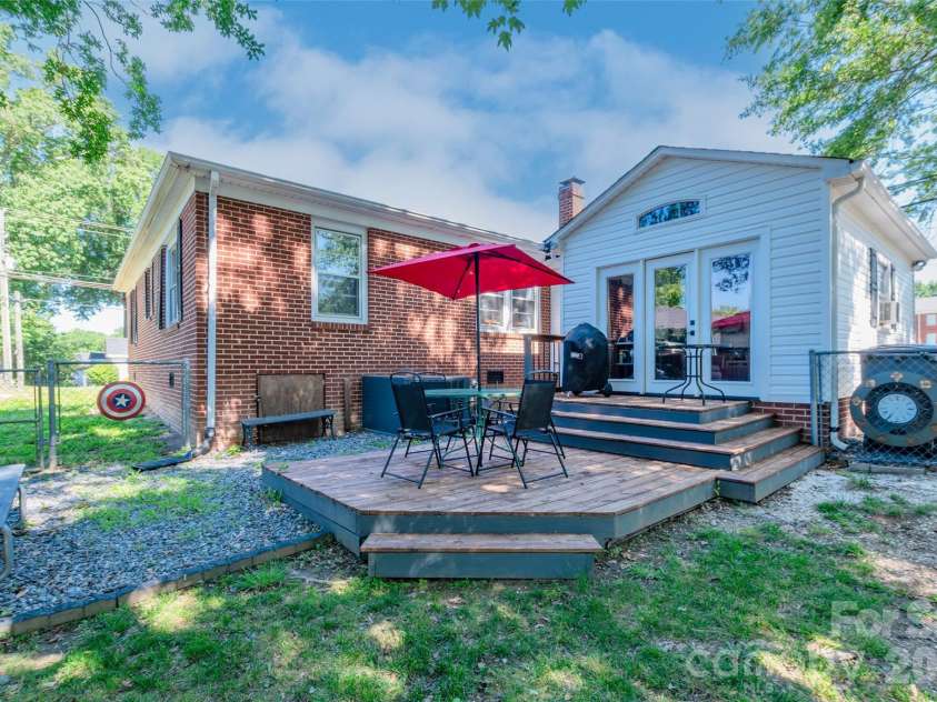 1101 Oakwood Avenue, Kannapolis, NC 28081.  MLS# CAR4392168, YatesRealty ID 31078. 