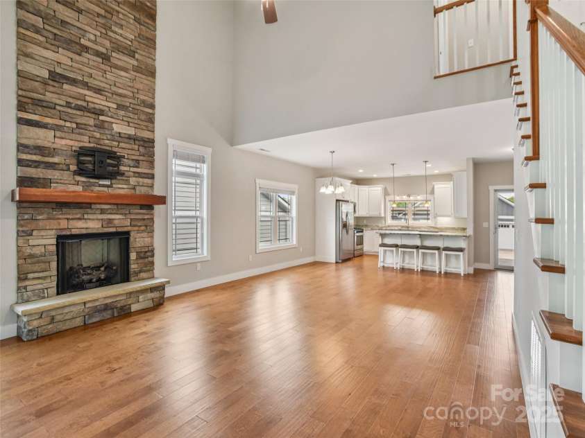 64 Leyland Circle, Hendersonville, NC 28792.  MLS# CAR4308400, YatesRealty ID 31078. 