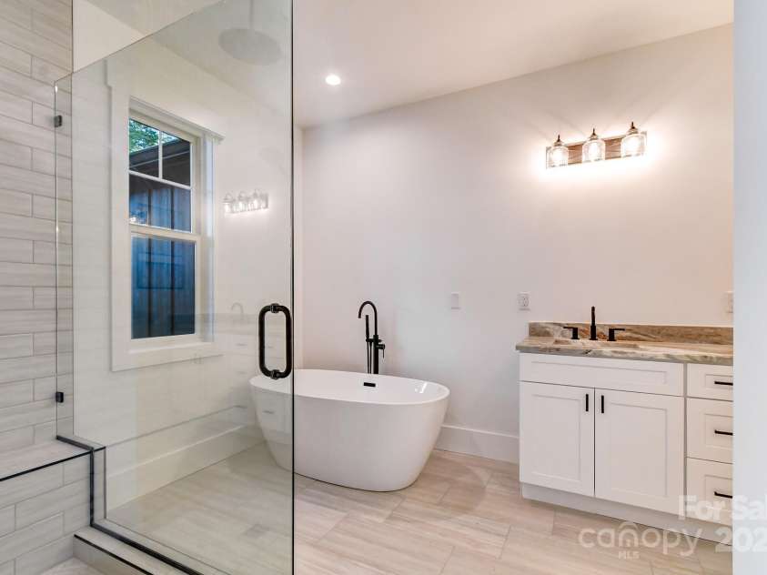 47 Skylar Lane, Mills River, NC 28759.  MLS# CAR4259689, YatesRealty ID 31079. 