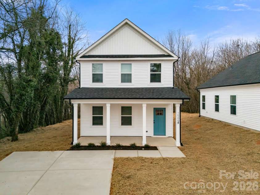 1566 7th Avenue Drive, Hickory, NC 28602.  MLS# CAR4341968, YatesRealty ID 3108. 