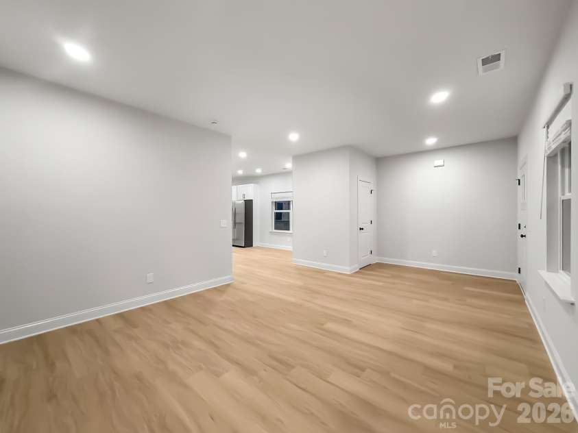 1566 7th Avenue Drive, Hickory, NC 28602.  MLS# CAR4341968, YatesRealty ID 3108. 