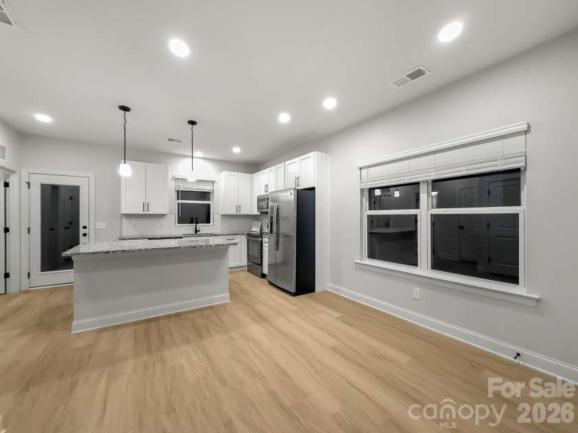 1566 7th Avenue Drive, Hickory, NC 28602.  MLS# CAR4341968, YatesRealty ID 3108. 