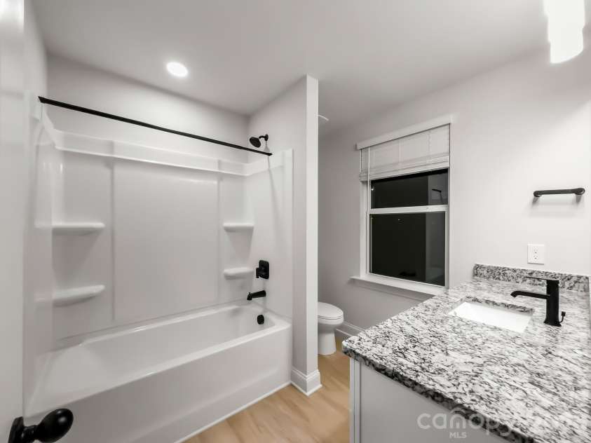 1566 7th Avenue Drive, Hickory, NC 28602.  MLS# CAR4341968, YatesRealty ID 3108. 