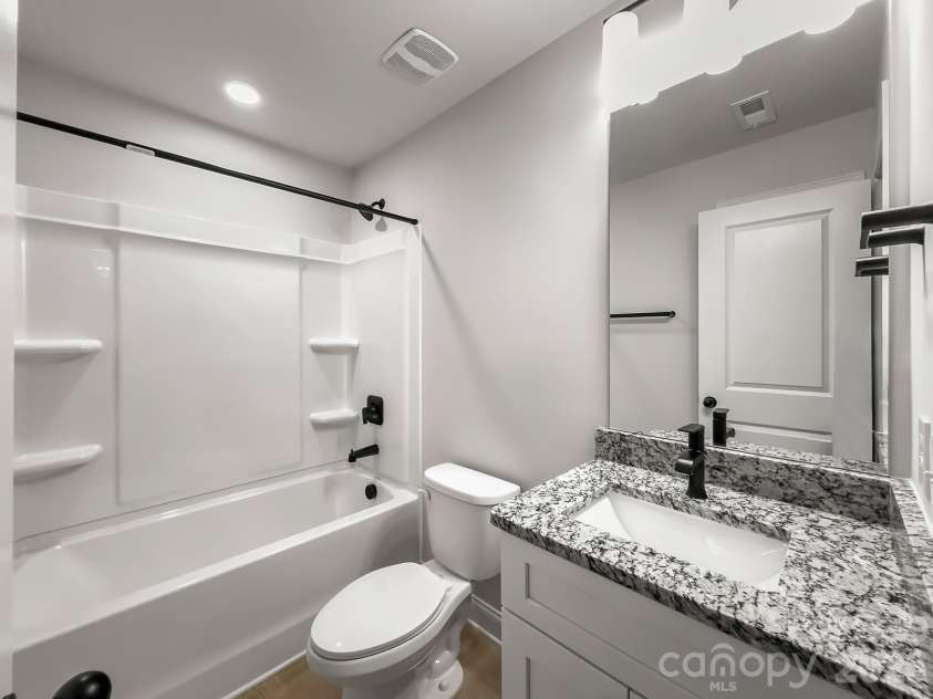 1566 7th Avenue Drive, Hickory, NC 28602.  MLS# CAR4341968, YatesRealty ID 3108. 