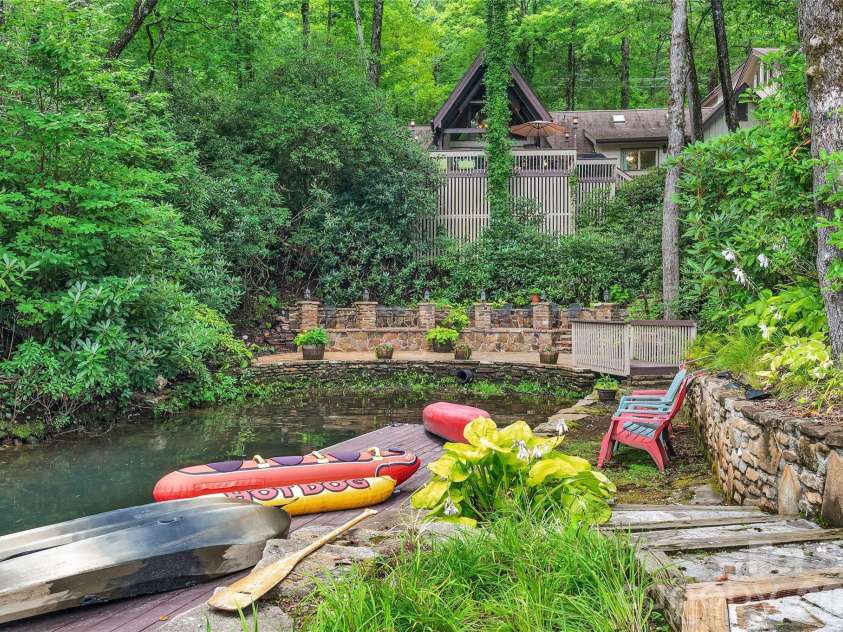 562 West Club Boulevard, Lake Toxaway, NC 28747.  MLS# CAR4349047, YatesRealty ID 3108. 