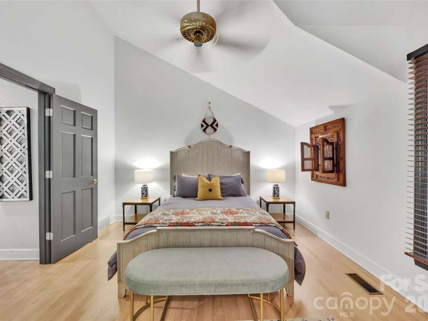 562 West Club Boulevard, Lake Toxaway, NC 28747.  MLS# CAR4349047, YatesRealty ID 3108. 