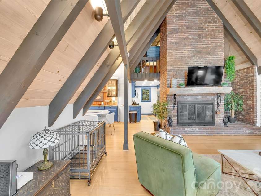 562 West Club Boulevard, Lake Toxaway, NC 28747.  MLS# CAR4349047, YatesRealty ID 3108. 