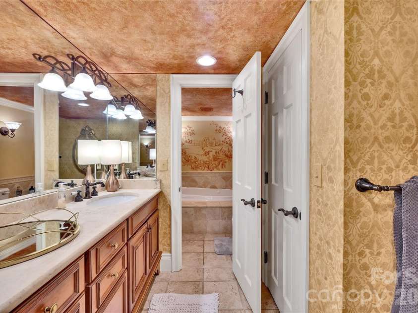 562 West Club Boulevard, Lake Toxaway, NC 28747.  MLS# CAR4349047, YatesRealty ID 3108. 