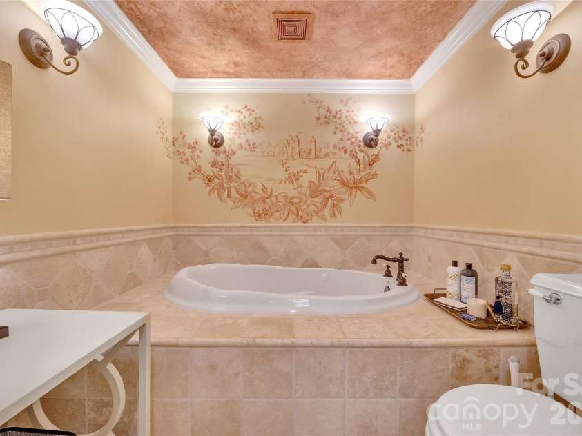 562 West Club Boulevard, Lake Toxaway, NC 28747.  MLS# CAR4349047, YatesRealty ID 3108. 