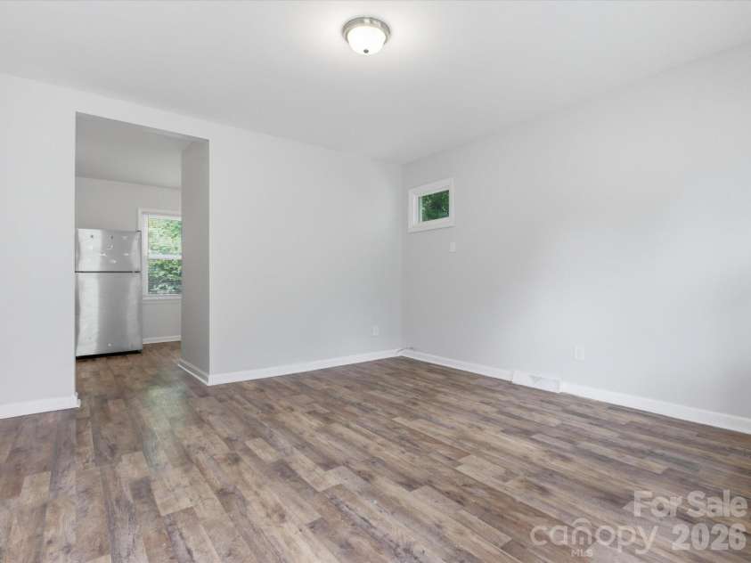 622 Dunbrook Lane, Charlotte, NC 28217.  MLS# CAR4393929, YatesRealty ID 31080. 