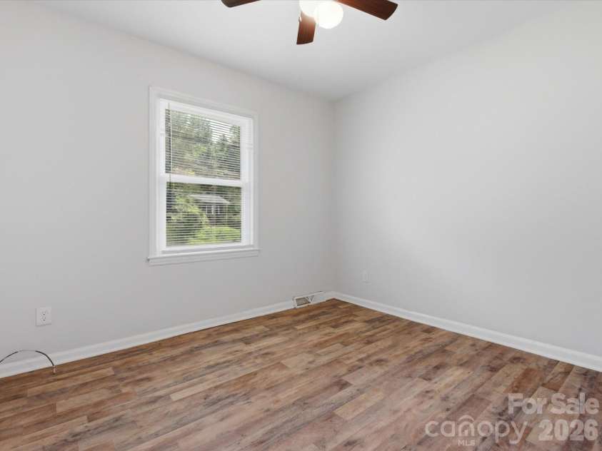 622 Dunbrook Lane, Charlotte, NC 28217.  MLS# CAR4393929, YatesRealty ID 31080. 