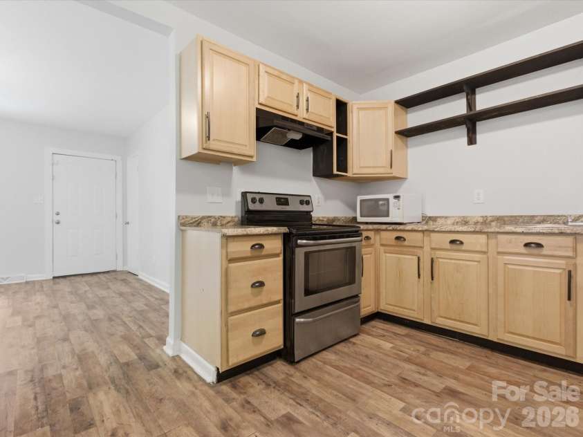 622 Dunbrook Lane, Charlotte, NC 28217.  MLS# CAR4393929, YatesRealty ID 31080. 