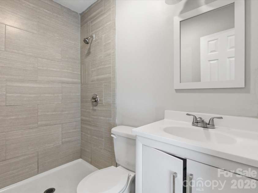 622 Dunbrook Lane, Charlotte, NC 28217.  MLS# CAR4393929, YatesRealty ID 31080. 