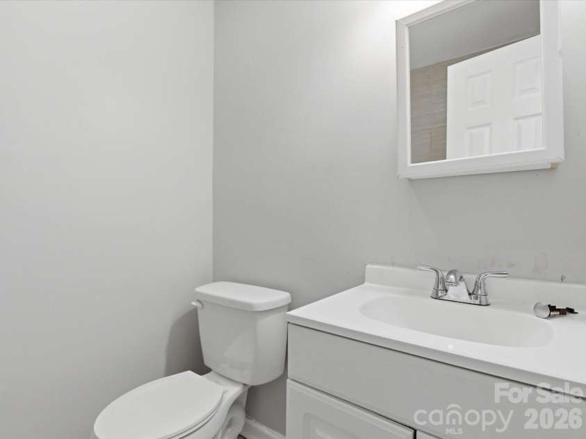 622 Dunbrook Lane, Charlotte, NC 28217.  MLS# CAR4393929, YatesRealty ID 31080. 