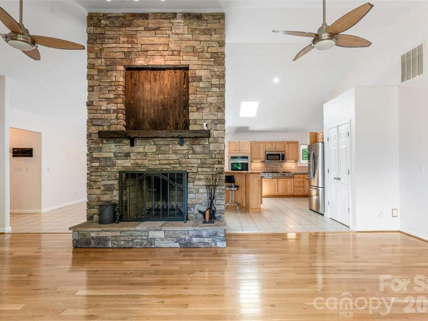 649 Rickel Drive, Hendersonville, NC 28739.  MLS# CAR4230611, YatesRealty ID 31080. 