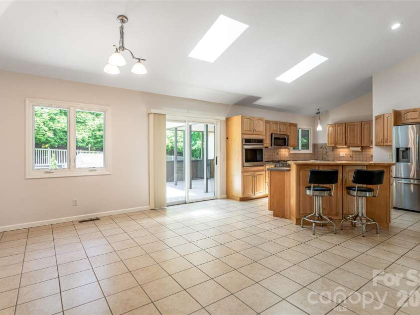 649 Rickel Drive, Hendersonville, NC 28739.  MLS# CAR4230611, YatesRealty ID 31080. 