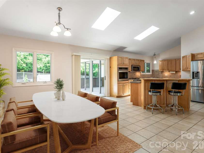 649 Rickel Drive, Hendersonville, NC 28739.  MLS# CAR4230611, YatesRealty ID 31080. 