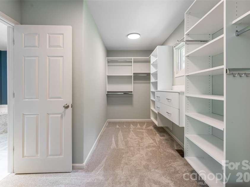 649 Rickel Drive, Hendersonville, NC 28739.  MLS# CAR4230611, YatesRealty ID 31080. 