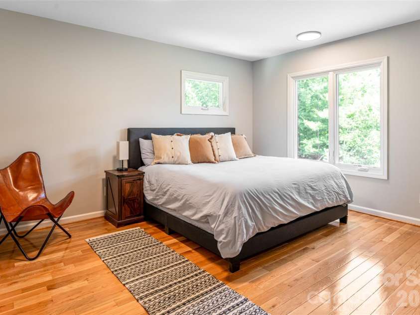 649 Rickel Drive, Hendersonville, NC 28739.  MLS# CAR4230611, YatesRealty ID 31080. 