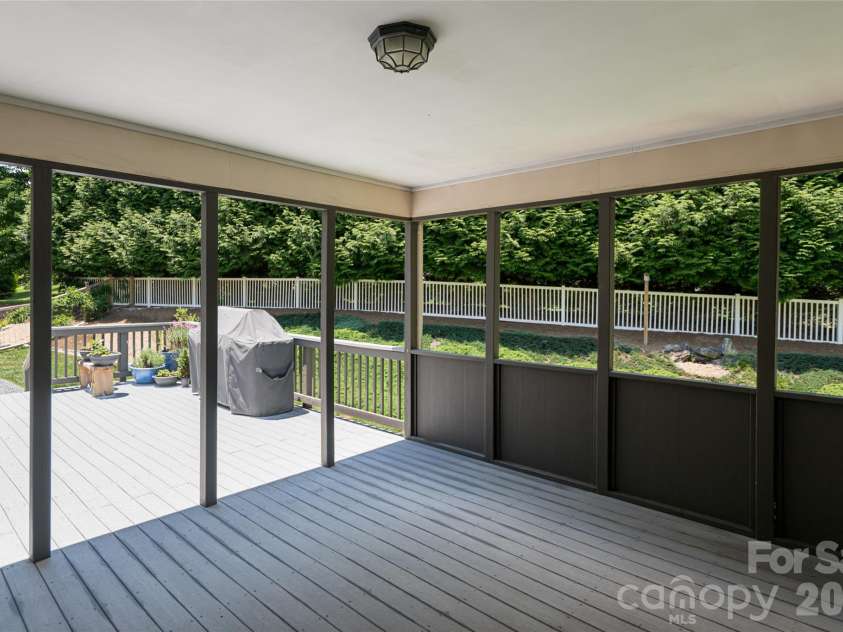 649 Rickel Drive, Hendersonville, NC 28739.  MLS# CAR4230611, YatesRealty ID 31080. 