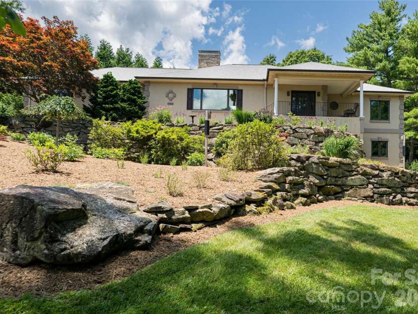 649 Rickel Drive, Hendersonville, NC 28739.  MLS# CAR4230611, YatesRealty ID 31080. 