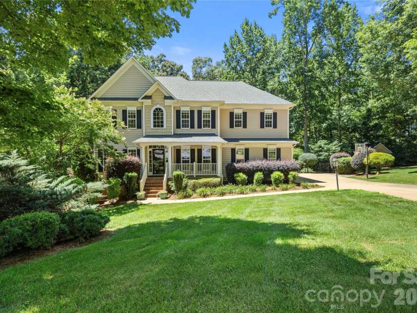 101 Egrets Walk Place, Mooresville, NC 28117.  MLS# CAR4393151, YatesRealty ID 31081. 
