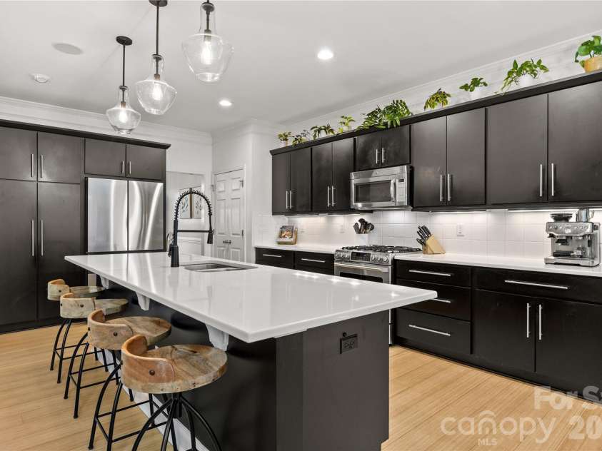 101 Egrets Walk Place, Mooresville, NC 28117.  MLS# CAR4393151, YatesRealty ID 31081. 