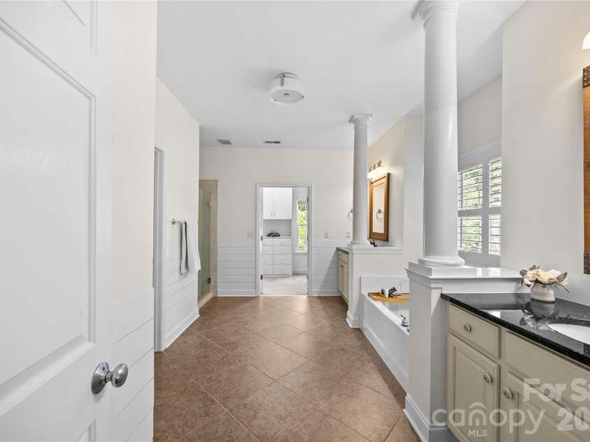 101 Egrets Walk Place, Mooresville, NC 28117.  MLS# CAR4393151, YatesRealty ID 31081. 