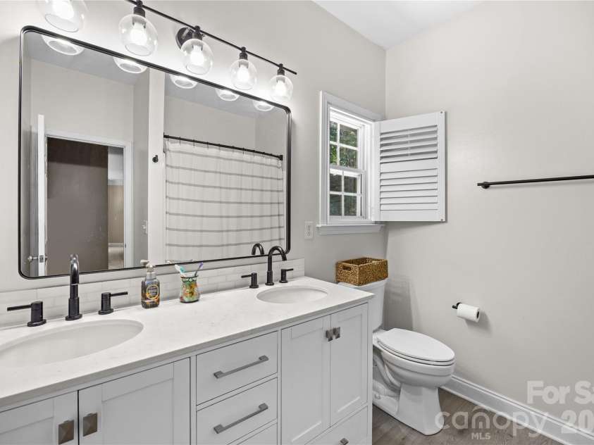 101 Egrets Walk Place, Mooresville, NC 28117.  MLS# CAR4393151, YatesRealty ID 31081. 